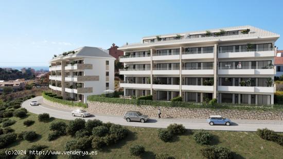 Apartamento planta baja de 3 dormitorios, 2 baños y jardín. Los Pacos, Fuengirola - MALAGA