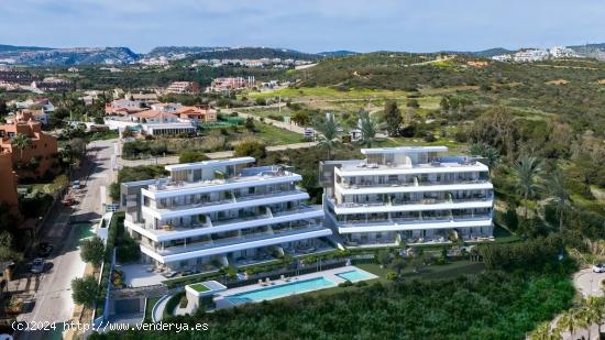 Apartamento planta baja de 2 dormitorios y 2 baños con vistas al mar en Buenas Noches, Estepona - M