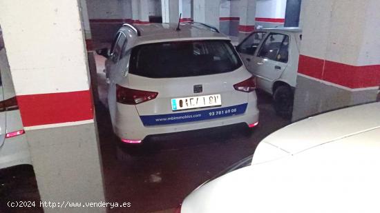 PLAZA DE APARCAMIENTO PARA COCHE MEDIANO/PEQUEÑO - BARCELONA