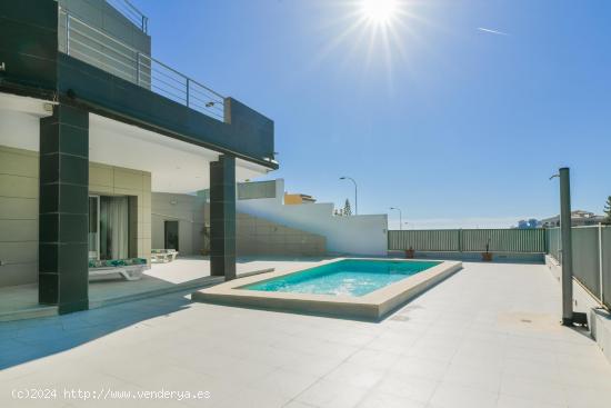 Impresionante Villa de Lujo Moderna en Benalmádena zona Xanit - MALAGA