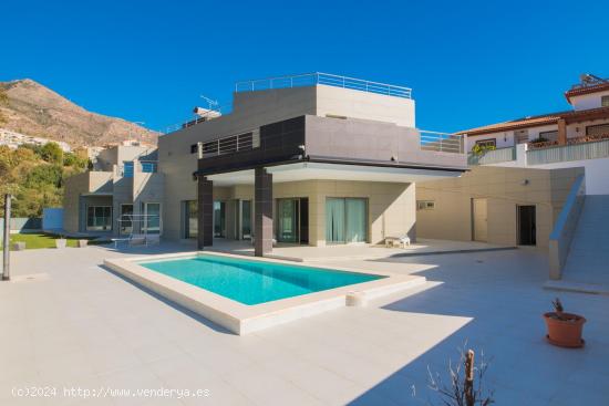 Impresionante Villa de Lujo Moderna en Benalmádena zona Xanit - MALAGA