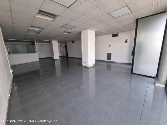 Local comercial o oficinas - BARCELONA