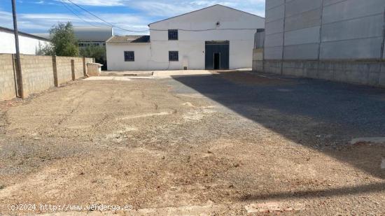 SE VENDE NAVE INDUSTRIAL - VALENCIA