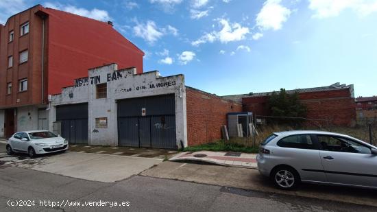 Nave Industrial en Trobajo del Camino - LEON