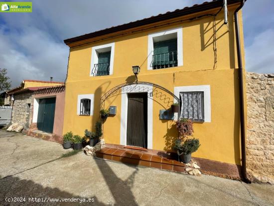 CASA PARA ENTRAR A VIVIR CON COCHERA - BURGOS