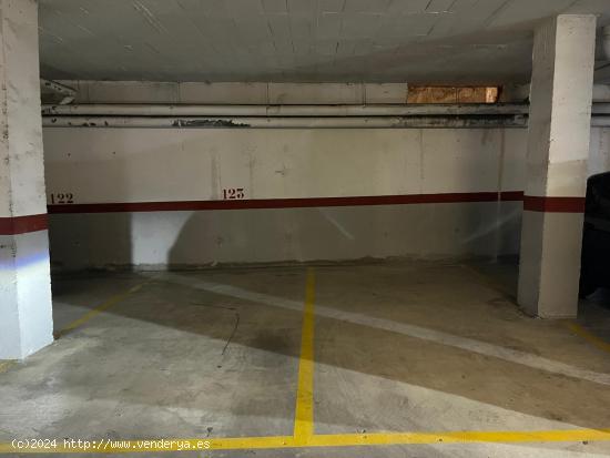  EN VENTA: 17 PLAZAS DE GARAJE EN EL EDIFICIO OMEGA II - CADIZ 