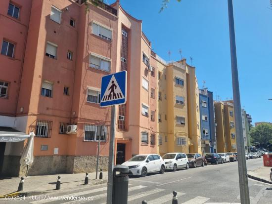  PISO REFORMADO DE DOS HABITACIONES EN CALLE RAFAEL ARGELÉS - CADIZ 