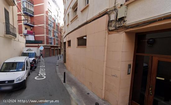  PISO PARA ESTUDIANTES EN EL CENTRO DE REUS, CERCA FACULTAD MEDICINA - TARRAGONA 