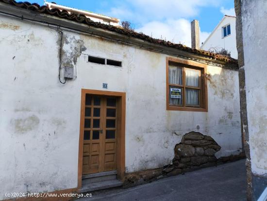 Casa para reformar en Laxe - A CORUÑA