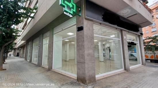 LOCAL COMERCIAL EN ALQUILER..TRES FORQUES - VALENCIA