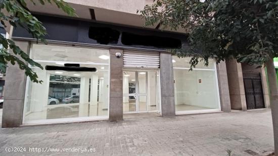 LOCAL COMERCIAL EN ALQUILER..TRES FORQUES - VALENCIA