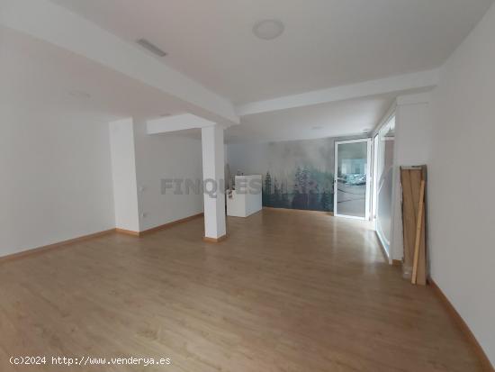 BONITO LOCAL COMERCIAL EN ZONA VINYETS...!!!!! - BARCELONA