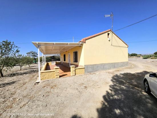 Casa de Campo con terreno en el Esparragal - MURCIA