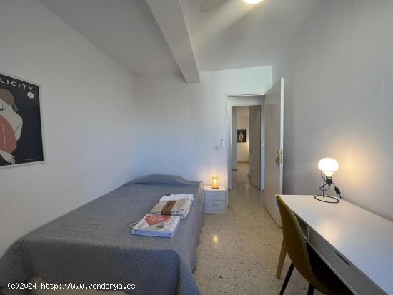  ALQUILER DE HABITACIONES EN CAMPCLAR - TARRAGONA 