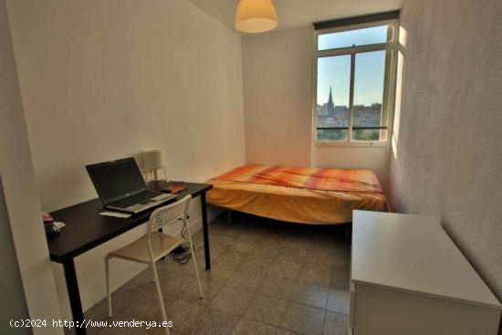 Piso de 4 habitaciones en La Petxina - VALENCIA