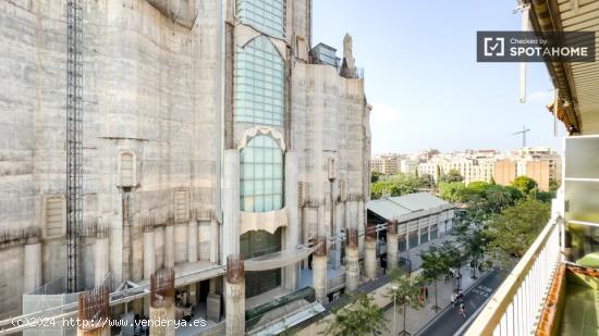 Habitación en piso compartido en barcelona. - BARCELONA