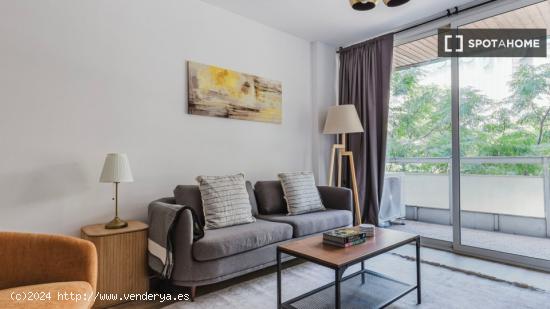 Apartamento de 3 dormitorios en alquiler en Les Corts - BARCELONA