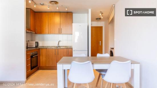 Acogedor apartamento amueblado en el centro del pueblo. - BARCELONA