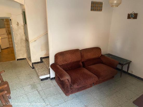 EN VENTA CASA EN OJOS NEGROS Y CORRAL - TERUEL