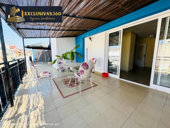 Ático en Benidorm Centro con dos terrazas solárium, 3 hab y 2 baños. Exclusivas360 Benidorm - ALI