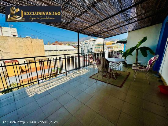 Ático en Benidorm Centro con dos terrazas solárium, 3 hab y 2 baños. Exclusivas360 Benidorm - ALI