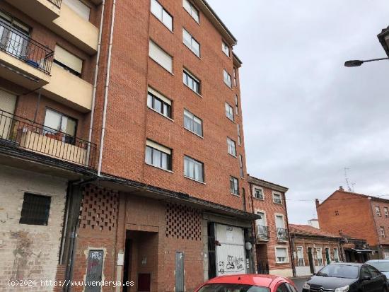  A LA VENTA PISO EN PLAZA DEL CARMEN EN MEDINA DEL CAMPO - VALLADOLID 