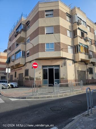  📍 **Local en San Gabriel con Amplia Fachada y Múltiples Posibilidades** 🏢 - ALICANTE 