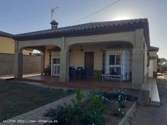 VENTA DE DOS CHALETS EN LA RANA VERDE - CADIZ