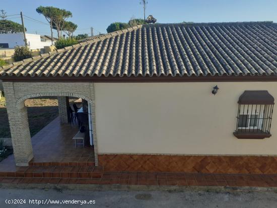 VENTA DE DOS CHALETS EN LA RANA VERDE - CADIZ