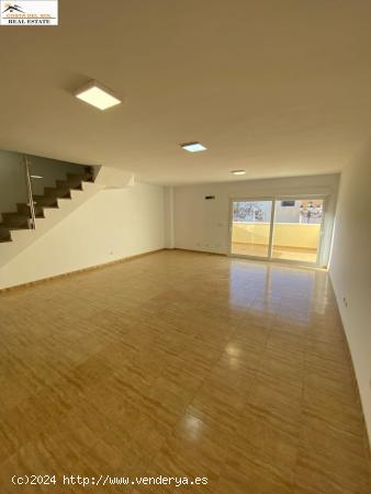 CENTRICO CHALET ADOSADO EN ZONA RECINTO FERIAL - FUENGIROLA - MALAGA