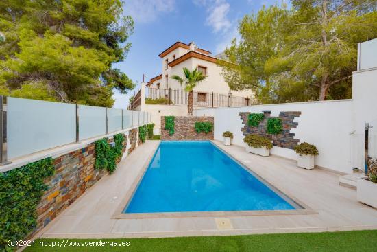 Villa de Lujo con piscina Privada - ALICANTE