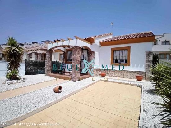 CHALET DE 2 DORMITORIOS 1 BAÑO CON PISCINA COMUNITARIA CAMPOSOL - MURCIA