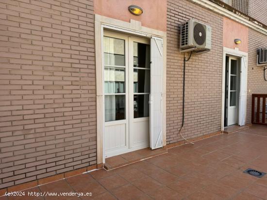 PISO EN ALQUILER CON GRAN TERRAZA EN PLENO CASCO HISTÓRICO DE LA CIUDAD...!!! - MURCIA