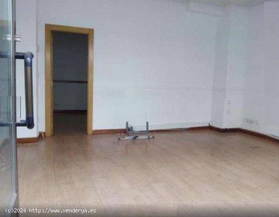 Salamanca ( Alamedilla- Paseo Estación), local 45 m2, 3 estancias. 550€ GRUPO INMONOVA - 