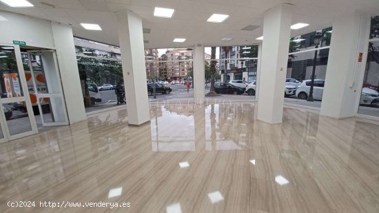 Local comercial en Alquiler en Patraix - Valencia