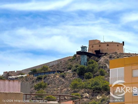 Atico a pie de playa en la colonia, Aguilas