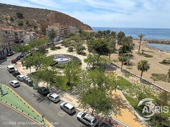 Atico a pie de playa en la colonia, Aguilas