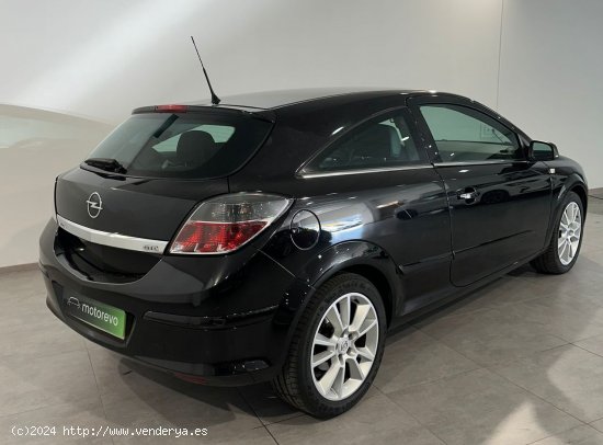 Opel Astra H GTC 1.7 CDTI - Sevilla