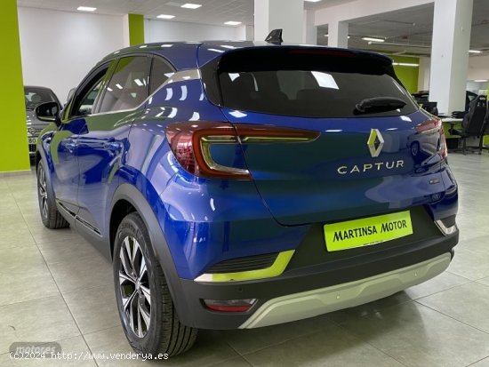 Renault Captur techno E-Tech full hybr.105 kW(145CV) de 2023 con 14.000 Km por 24.800 EUR. en Malaga