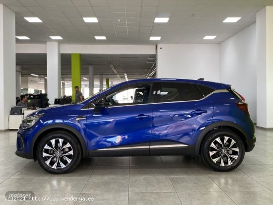 Renault Captur techno E-Tech full hybr.105 kW(145CV) de 2023 con 14.000 Km por 24.800 EUR. en Malaga