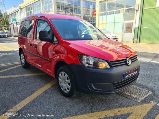 Volkswagen Caddy Kombi 1.6 tdi de 2012 con 262.000 Km por 7.950 EUR. en Navarra