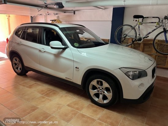 BMW X1 E84 sDrive18dA 143 5p de 2011 con 101.000 Km por 12.000 EUR. en Murcia