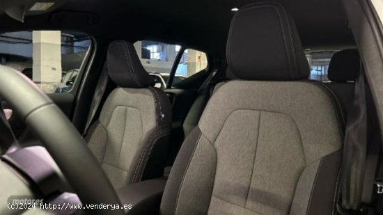 Volvo XC40 XC40 Core, B3 Mild hybrid, Gasolina de 2024 con 1 Km por 37.500 EUR. en Valencia