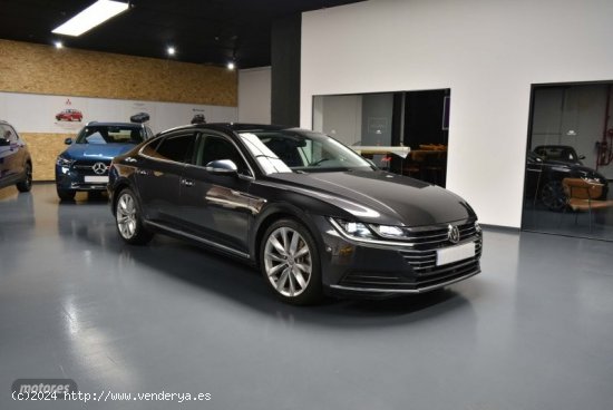 Volkswagen Arteon Elegance 2.0 TDI 4Motion 176 kW (239 CV) DSG de 2018 con 46.000 Km por 30.900 EUR.