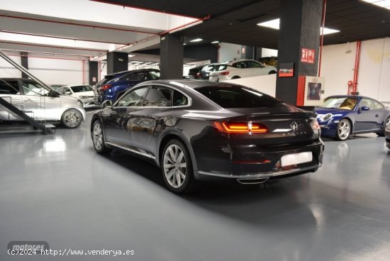 Volkswagen Arteon Elegance 2.0 TDI 4Motion 176 kW (239 CV) DSG de 2018 con 46.000 Km por 30.900 EUR.