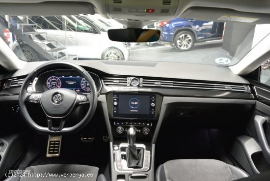 Volkswagen Arteon Elegance 2.0 TDI 4Motion 176 kW (239 CV) DSG de 2018 con 46.000 Km por 30.900 EUR.