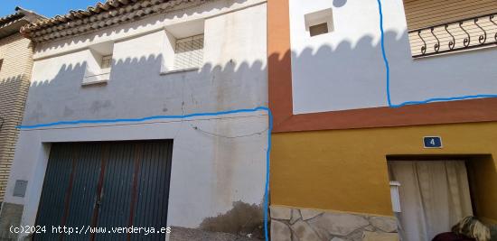 Venta de casa en Lumpiaque - ZARAGOZA