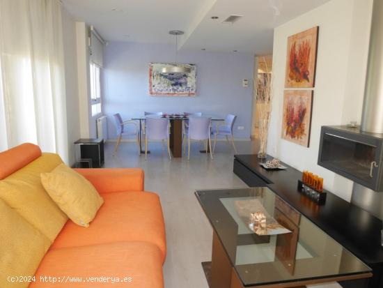 Espectacular duplex en alquiler en zona 9 octubre de Petrer con garaje y trastero - ALICANTE