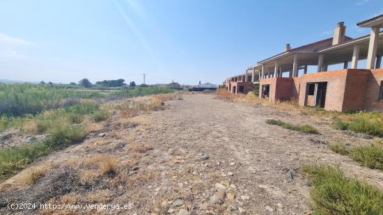 Obra de cinco adosados en construcción. Nuez de Ebro (Zaragoza) - ZARAGOZA