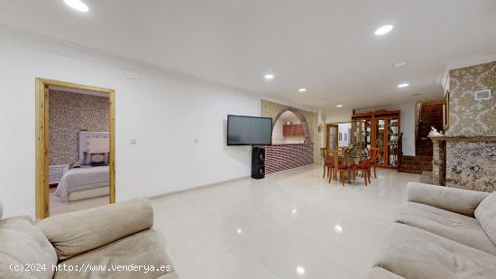 FANTASTICA CASA EN ALGEMESI  ( BARRIO CARRASCALET) - VALENCIA